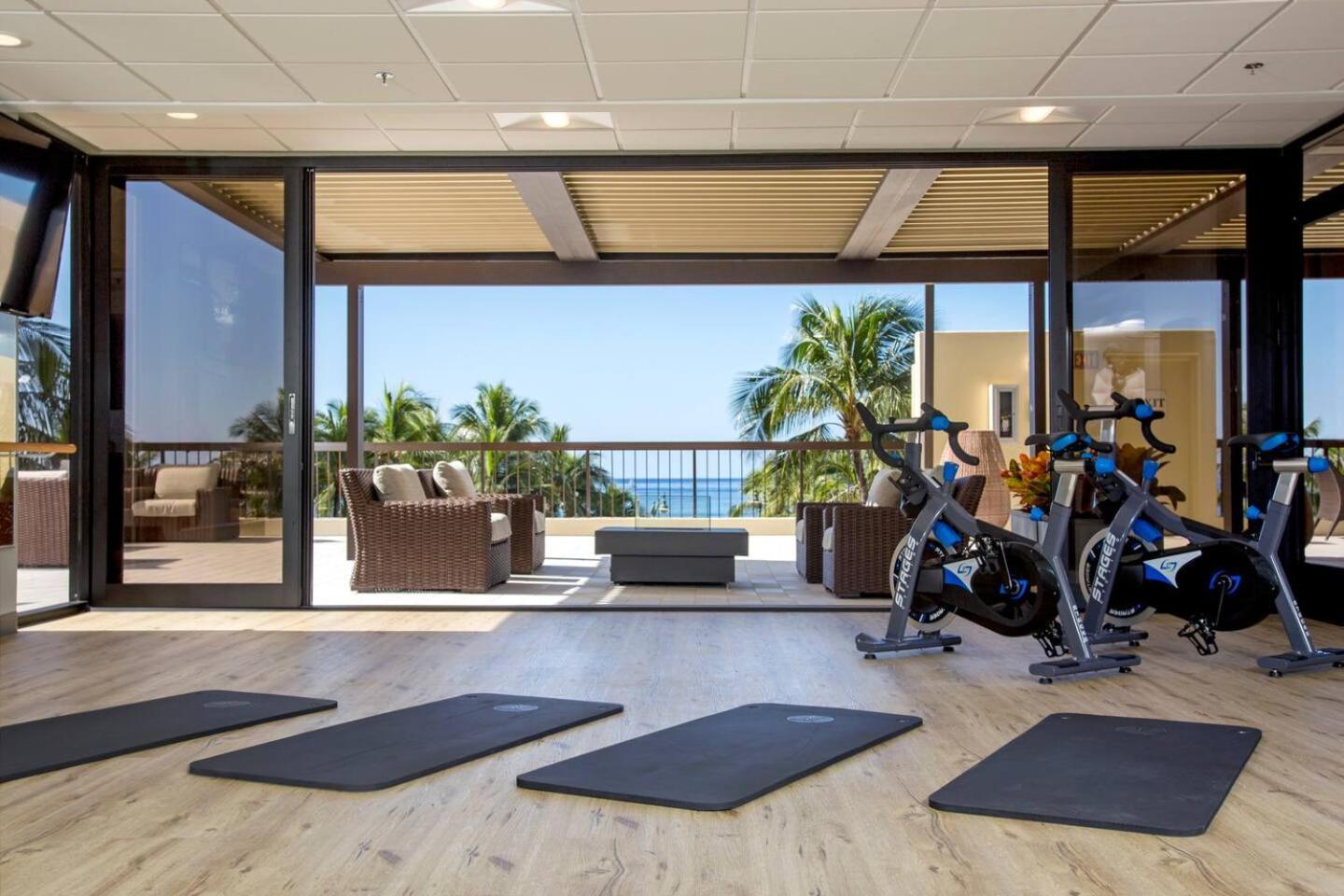 Luxury Oceanfront 2 Bedroom Apartment At Waikiki Beach Tower Гонолулу Экстерьер фото