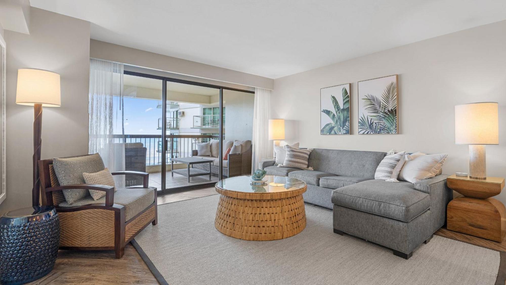 Luxury Oceanfront 2 Bedroom Apartment At Waikiki Beach Tower Гонолулу Экстерьер фото